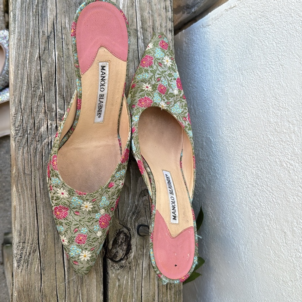 Manolo Blahnik Floral Mules 37